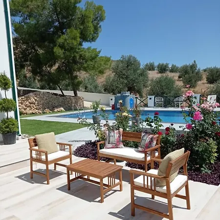 Hotel Dervise Mehmet Lefke-Karadağ