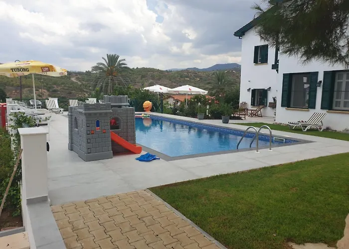 ホテル Dervise Mehmet Lefke-Karadağ